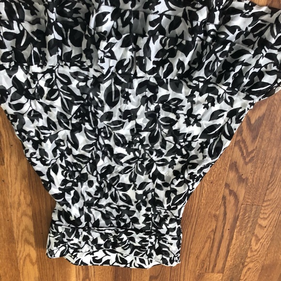 White House/Black Market strapless dress. - Picture 3 of 4